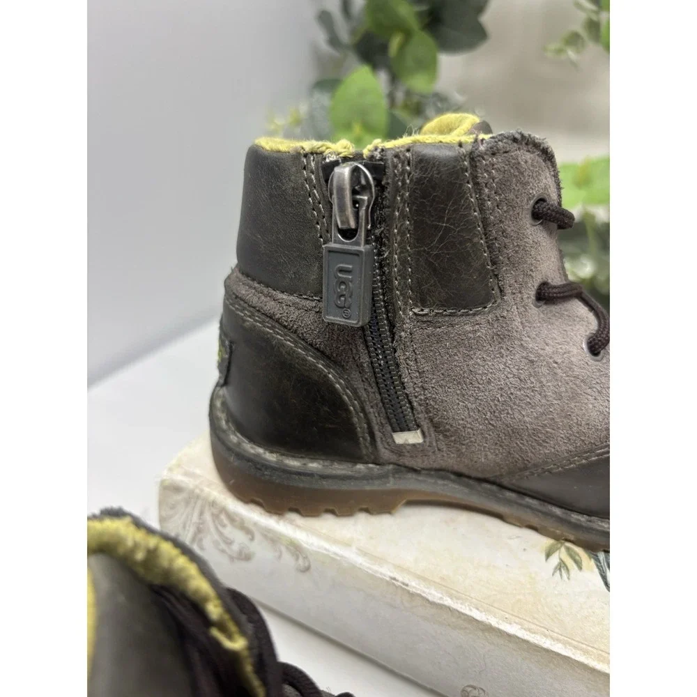 Boys Size 7 Ugg‎ Boot Side Zip Suede Leather Yellow Fur Vintage